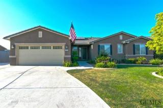 9806 Hyannis Port Dr, Bakersfield, CA 93314-8074