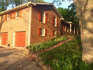 447 Kinhawk Dr, Nashville, TN 37211-6816