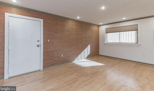 3111 Naylor Rd, Washington, DC 20020-1682
