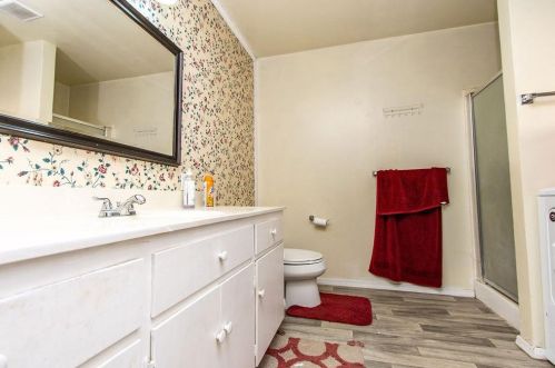 445 Simmons Rd, Turlock CA  95380-9786 exterior
