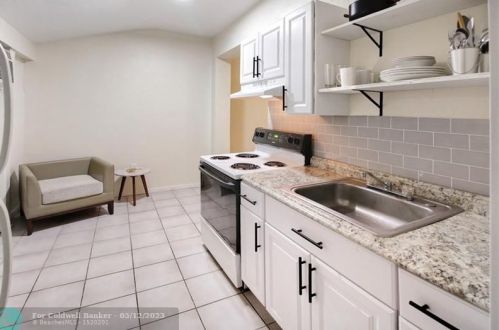 1602 17 Ave, Hollywood FL 33020-2814 exterior