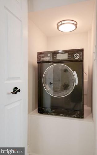 617 18th St, Washington DC 20020-6812 exterior