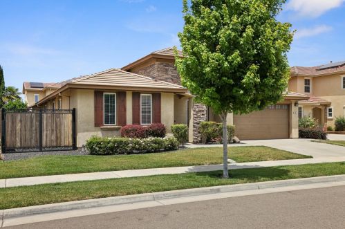 767 Red Barn Pl, Lathrop CA  95330-8975 exterior