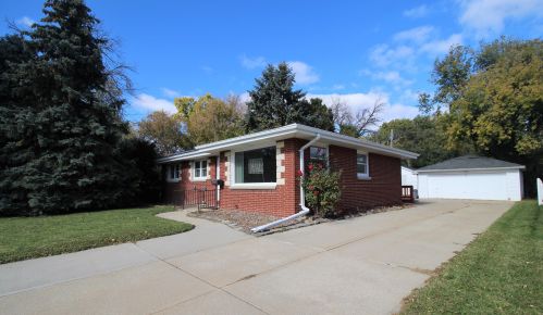 6700 Bottsford Ave, Milwaukee WI 53221-2128 exterior