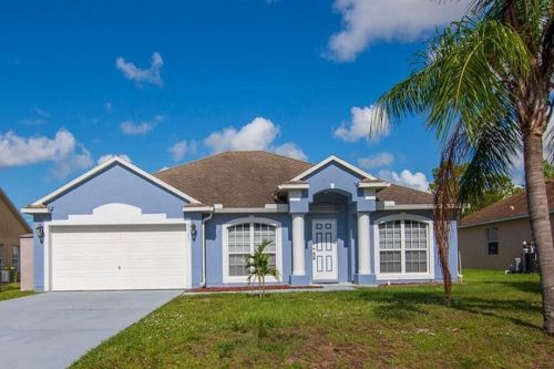 8345 104th Ct, Vero Beach, FL 32967-3648