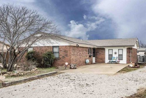 818 Seminole Dr, Stillwater, OK 74075-1724