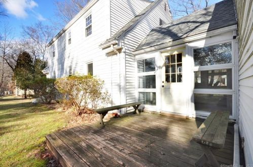 11 Hiram Ln, Bloomfield CT  06002-1224 exterior