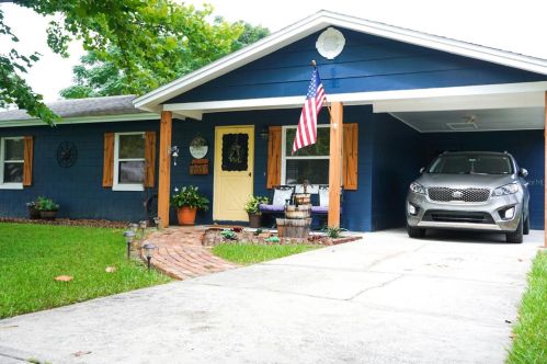703 Disston Ave, Tavares, FL 32778-2710