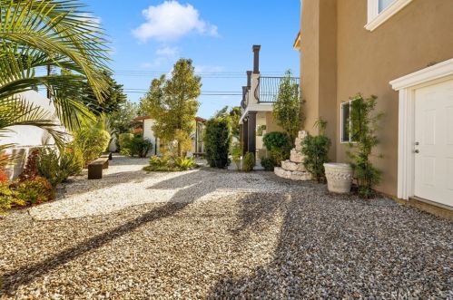 2340 Robinhood Pl, Orange CA  92867-1851 exterior