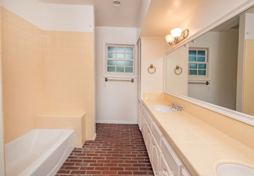 1520 Bonita Vista Dr, San Bernardino CA  92404-2104 exterior