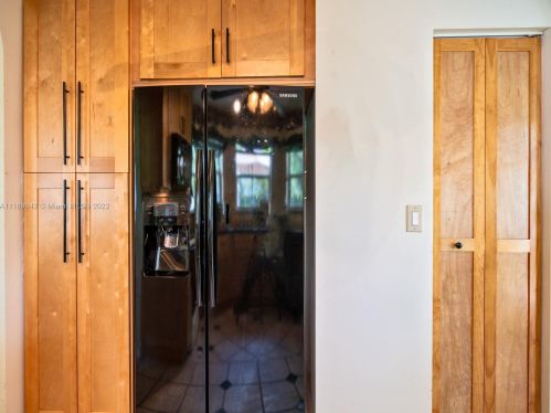 348 107th Ave, Hollywood FL  33026-4068 exterior