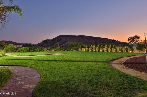 5391 Evening Sky Dr, Simi Valley CA  93063-5744 exterior