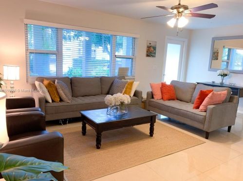 513 2nd St, Dania Beach FL  33004-3310 exterior