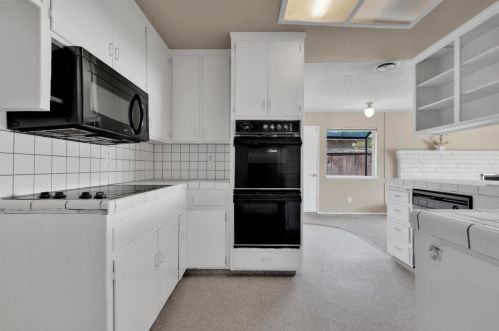 945 Madison Ave, Los Banos CA 93635-4820 exterior