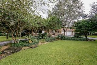 6160 Chapman Field Dr, Miami, FL 33156-7144