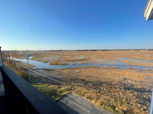 415 Ocean Blvd, Hampton, NH 03842-3635