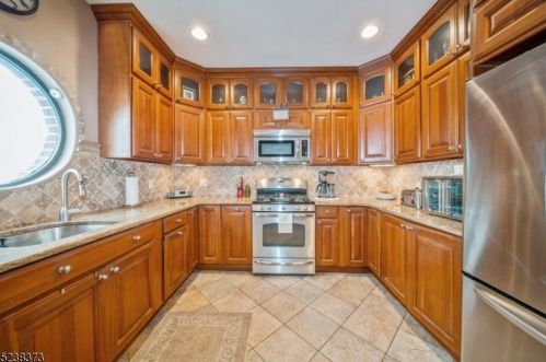 716 Avenue C, Bayonne NJ  07002-2542 exterior