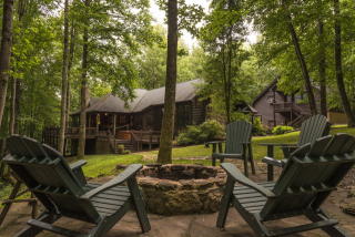 528 Old Stillhouse Rd, Lenoir, NC 28645-9800