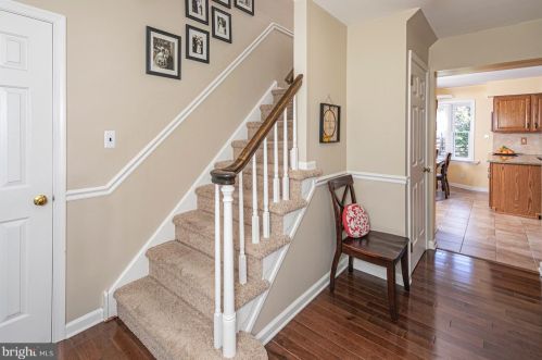 6 Edith Dr, Trenton, NJ 08648-2032