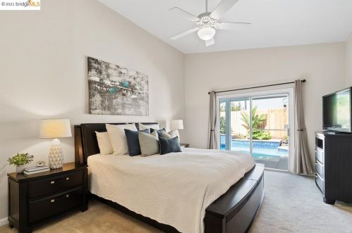 3889 Oak Grove Ct, Oakley CA  94561-4218 exterior