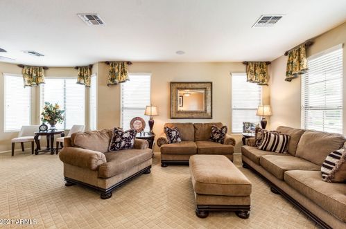 2893 Palm Beach Dr, Chandler, AZ 85249-5072