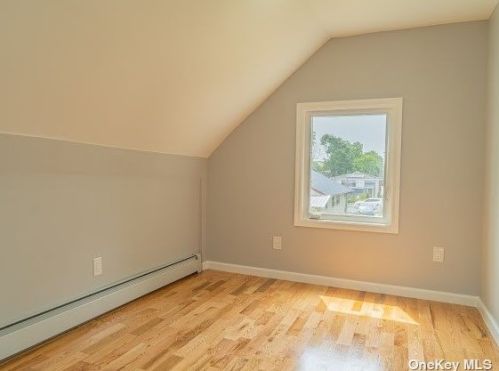 209 Costar St, Westbury NY  11590-3605 exterior