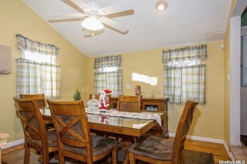 1 Laura Dr, South Setauket NY  11720-3068 exterior