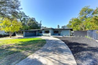 2721 Creekside Ln, Sacramento, CA 95821-6128