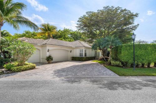 2667 Players Ct, West Palm Beach, FL 33414-6217