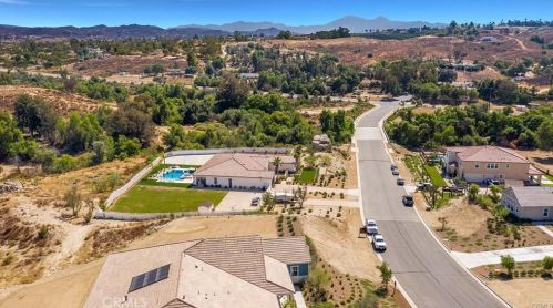 16105 Mariposa Ave, Riverside CA  92504 exterior