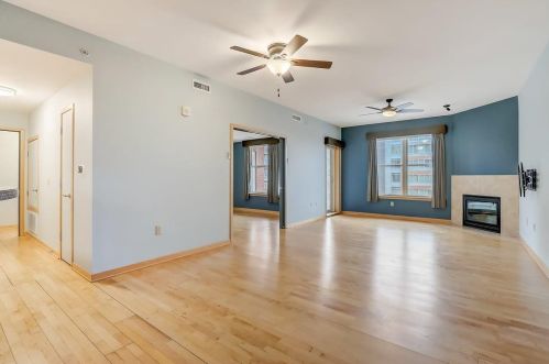 360 Washington Ave, Madison, WI 53703-2834