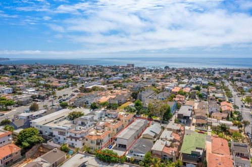 210 Lucia Ave, Redondo Beach, CA 90277-3516