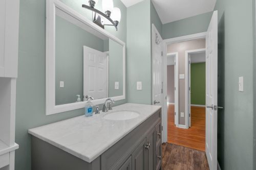 128 Hamilton Ave, Hebron OH  43025-7014 exterior
