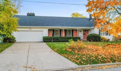 2925 Waubenoor Dr, Green Bay WI  54301-1526 exterior