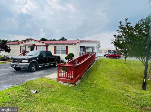 40 Hitch Pond Cir, Seaford, DE 19973-6211