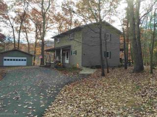 553 Chinquapin Dr, Sherando, VA 22952-2912