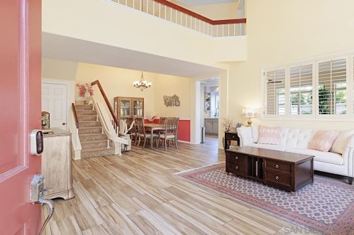 11261 Caminito Inocenta, San Diego, CA 92126-6107