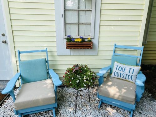 4 Bishop Ct, United States Coast Guard Ac CT  06320-5601 exterior