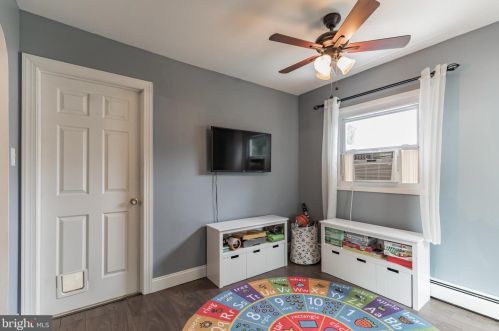 107 Allison Rd, Willow Grove PA  19090-3112 exterior