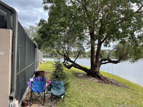 11390 14th Ct, Hollywood FL  33026-2633 exterior