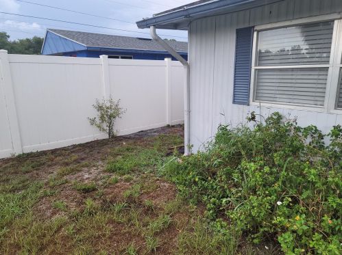 1126 Oakland Cir, Tavares, FL 32778-4029