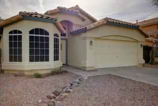 55 Sandstone St, Gilbert, AZ 85234-9008