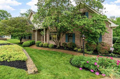 5452 Hollyridge Ct, Covington, KY 41015-4330