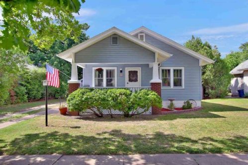 711 5 St, Newton KS  67114-3017 exterior