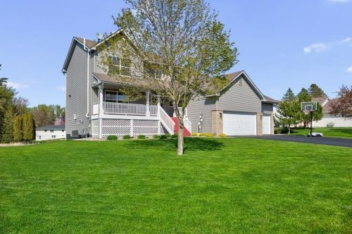 1414 Sun Bird Ln, Faribault, MN 55021-7088