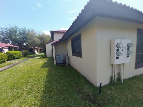469 Hunter Cir, Kissimmee, FL 34758-3332