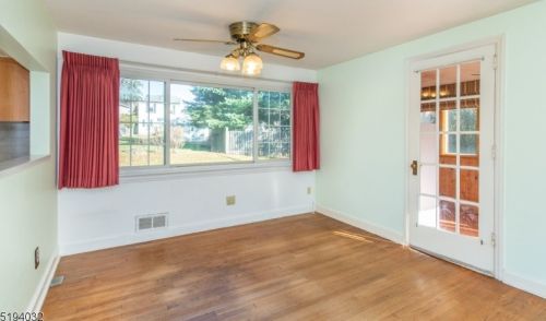 13 Potter Ct, Montclair NJ  07043-1514 exterior