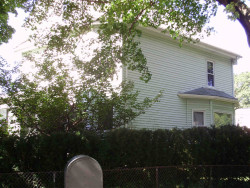 34 James St, Newton, MA 02465-1028