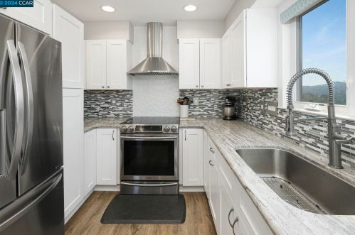 714 Poppy Pl, Concord CA  94523-1625 exterior