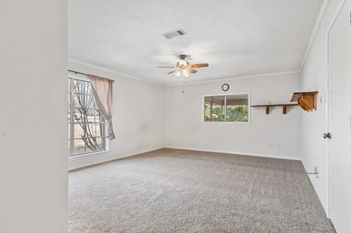 7108 Oak Frst Dr, Bryan TX 77808-6268 exterior